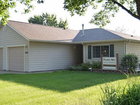 Prairie Mill Townhomes: Exterior