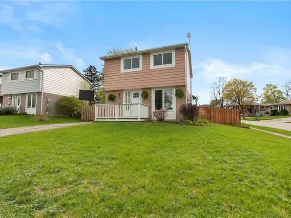 29 Woodlawn Ave, Brantford, ON N3V 1A4