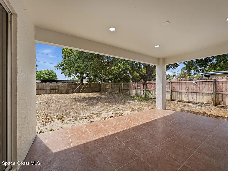 3009 Elizabeth St — Photo 24