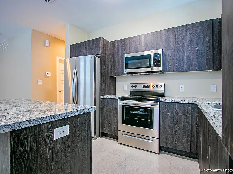 3405 Sahara Dr — Photo 3