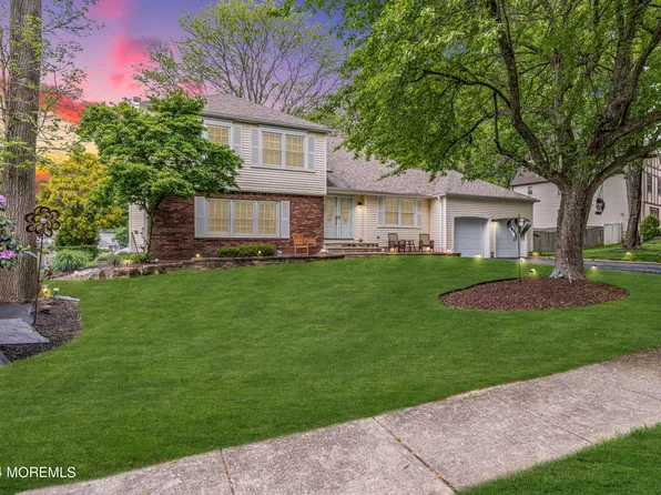 14 Bridle Way, Marlboro, NJ 07746