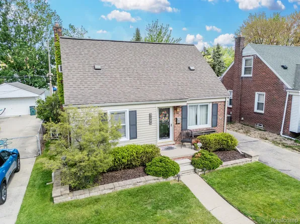 3206 N Blair Ave, Royal Oak, MI 48073