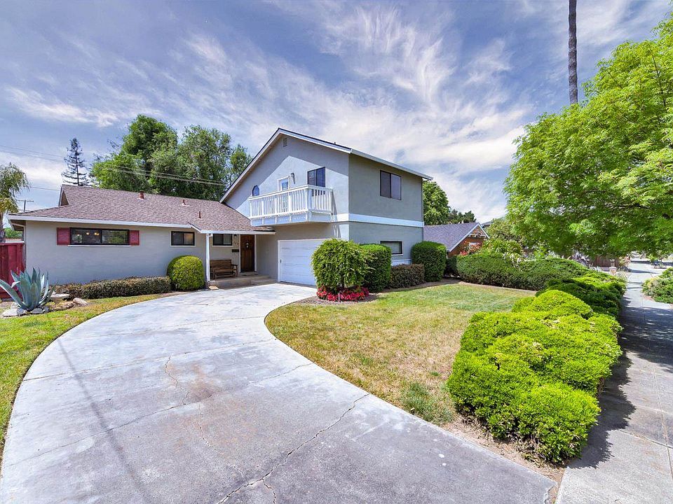 1st image of 729 Coakley Dr