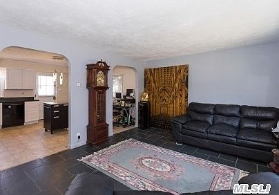 4th image of 2121 Elise Ave