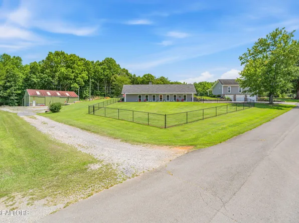 4762 Dogwood Ln, Strawberry Plains, TN 37871