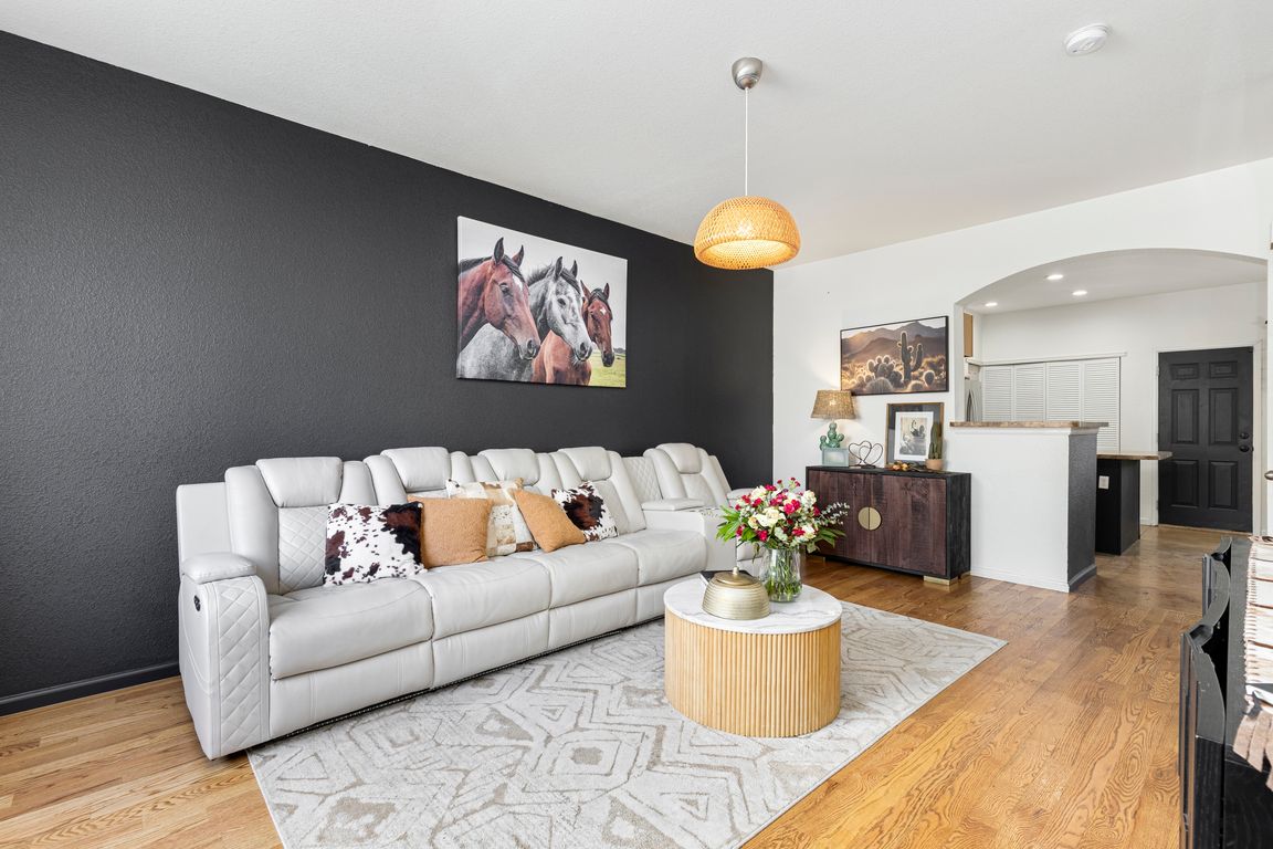 next background image