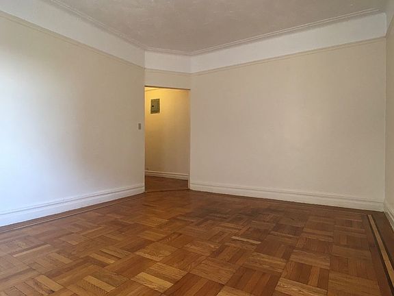 5th image of 165 Pinehurst Ave APT 5E