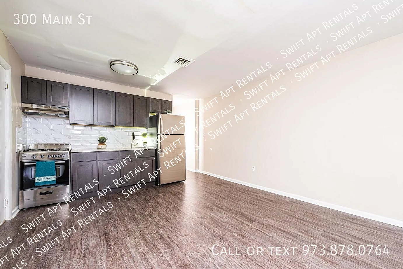 300 Main St — Photo 3