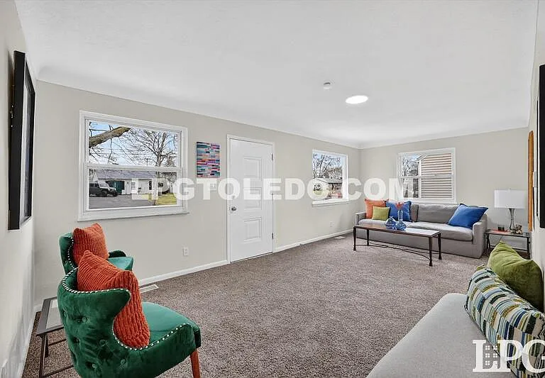 927 W Northgate Pkwy — Photo 11