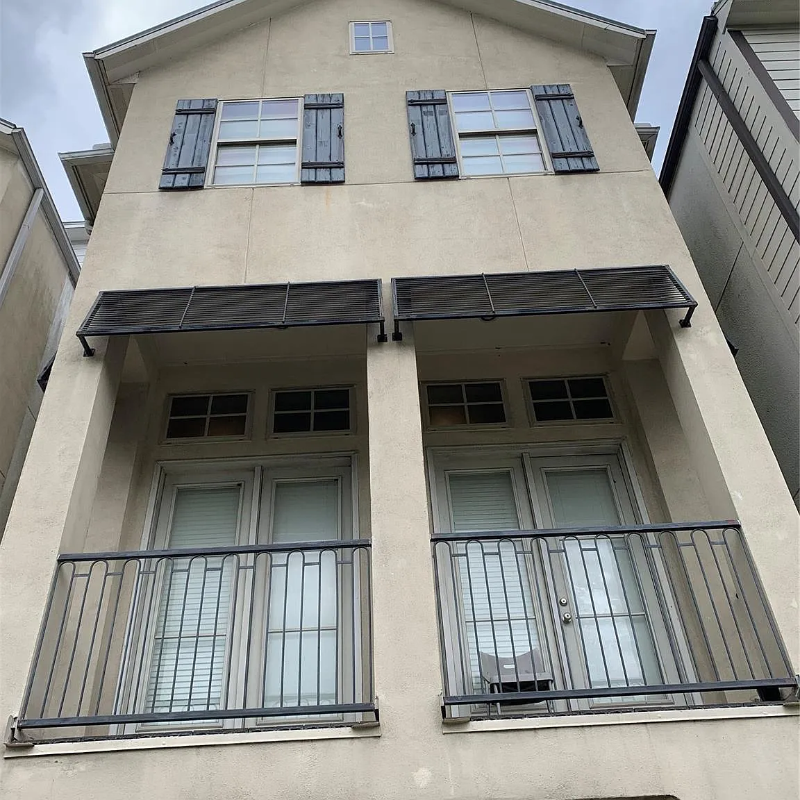 3 bed, 3.5 bath, 2169 sqft, $2,700 — Photo 2
