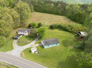 307 Blowing Cave Rd, Sevierville, TN 37876