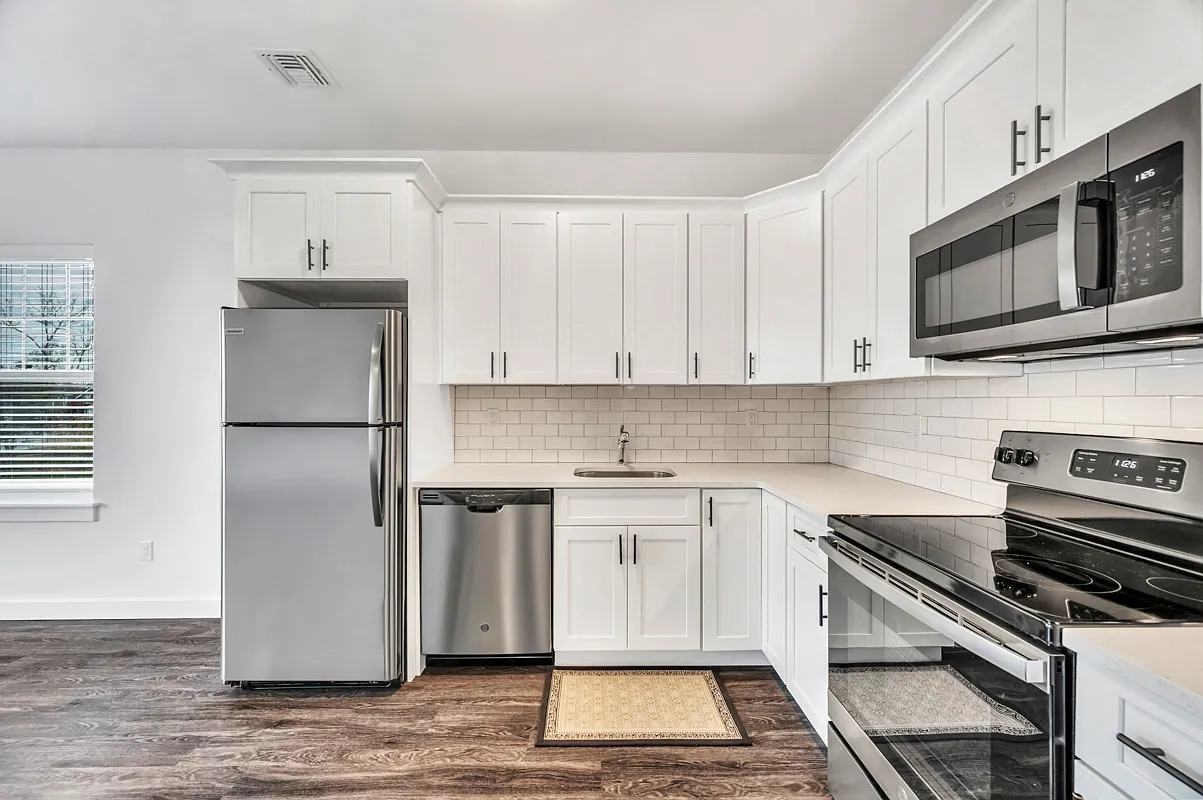2 bed, 1075 sqft, $3,100 — Photo 4