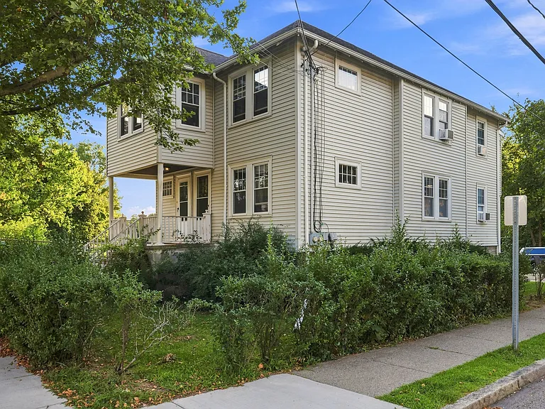 99 Thorndike St #1 — Photo 33