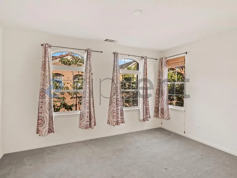 4541 Laird Cir — Photo 21