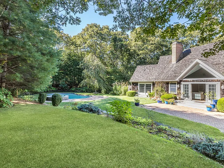 8 Devon Woods Close — Photo 17