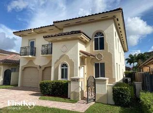 15617 SW 13th Ter, Miami, FL 33194