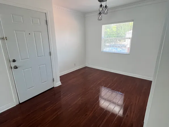 2129 N Gower St APT 8, Los Angeles, CA 90068