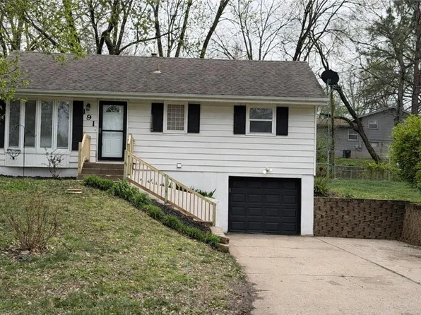 191 Grant St, Liberty, MO 64068