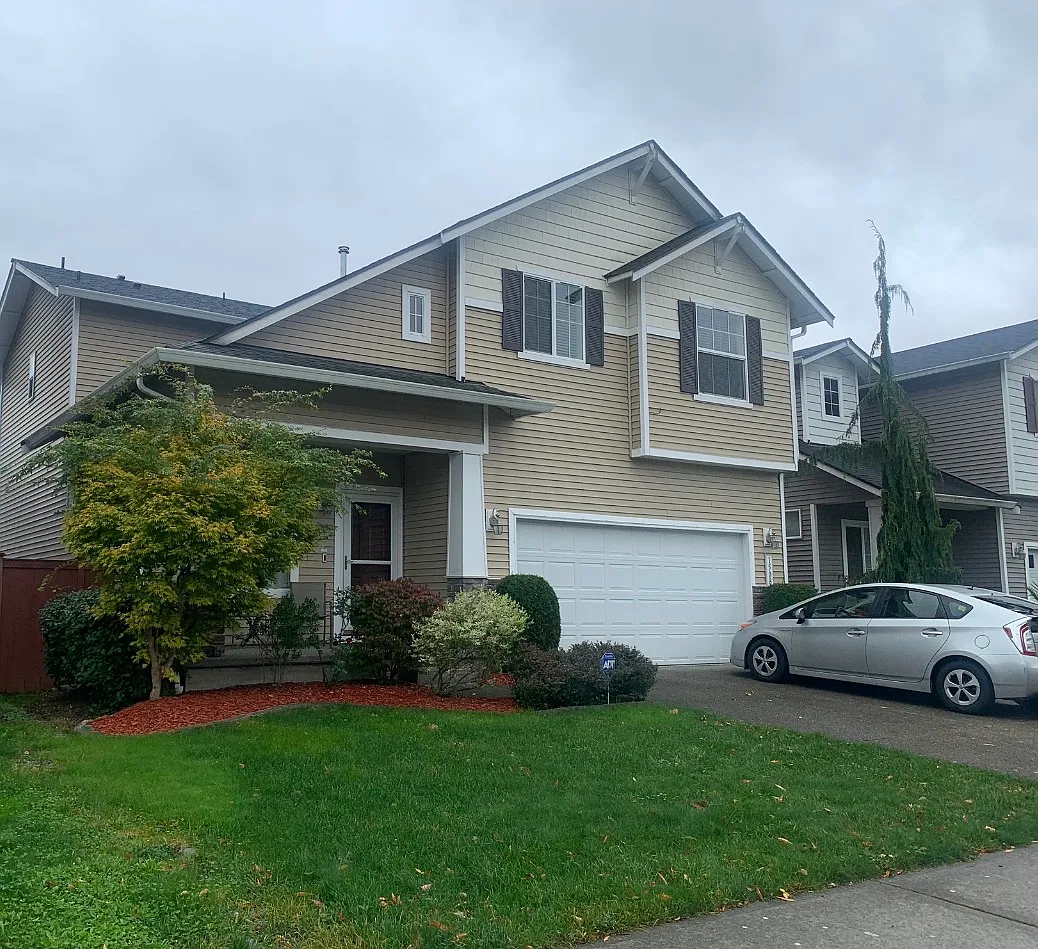 3 bed, 2.5 bath, 2099 sqft, $3,400 — Photo 3
