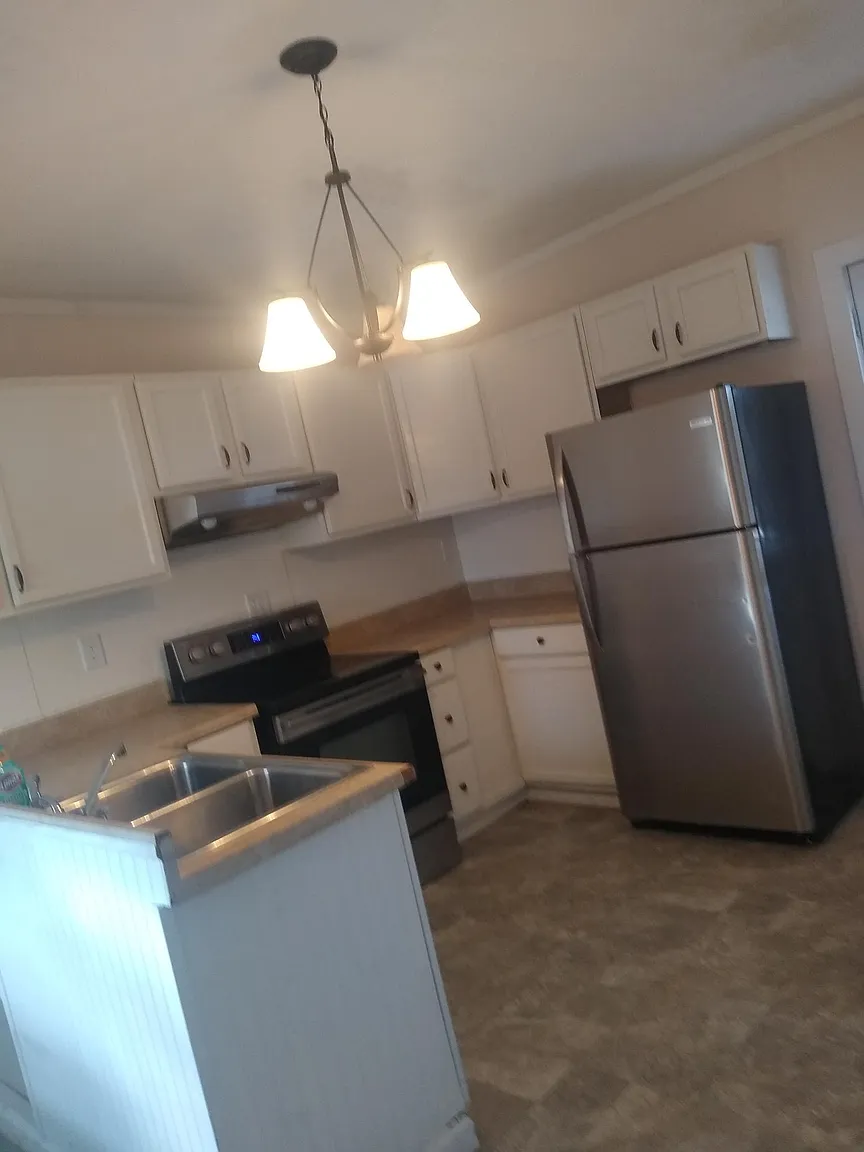 194 Green St photo 1