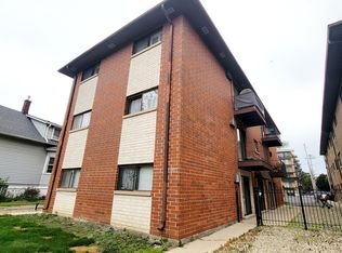 230 Circle Ave APT 5, Forest Park, IL 60130