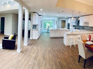 5525 Shadow Crest St, Houston, TX 77096