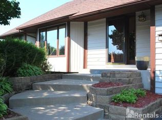 7709 99th Street Cir W, Bloomington, MN 55438