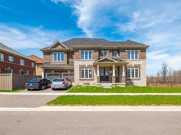423 Royal West Dr, Brampton, ON L6X 5K1