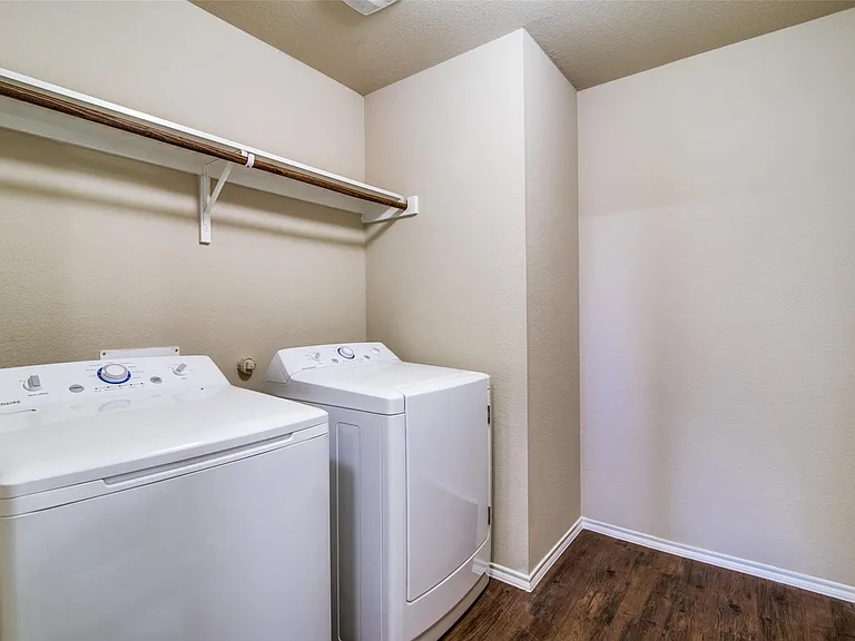 1512 Wild Rye Cir — Photo 22