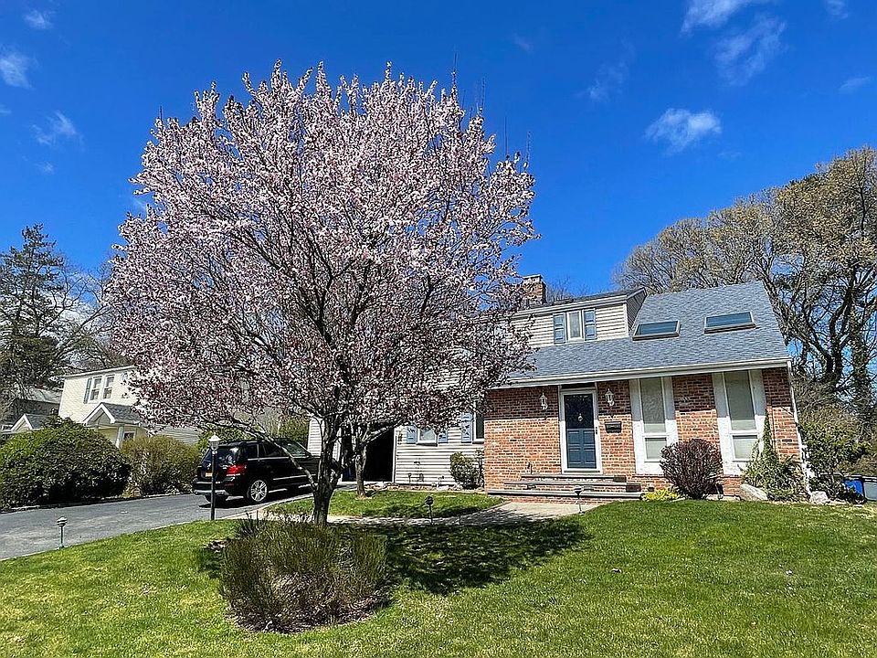 33 Peachtree Ln, Roslyn Heights, NY 11577 | Zillow