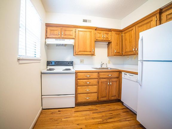 5th image of 4012 Oak St Unit 4012-12