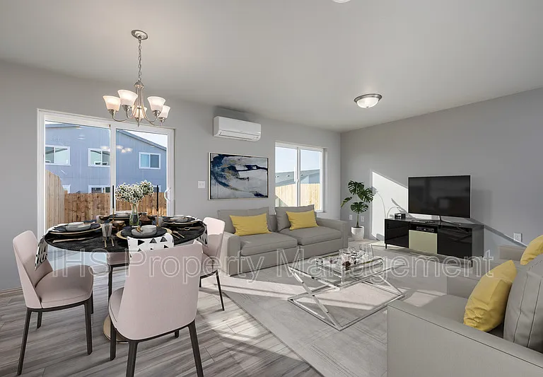 2405 Ronan St #B — Photo 1