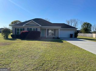 187 Sandalwood Cir, Statesboro, GA 30458