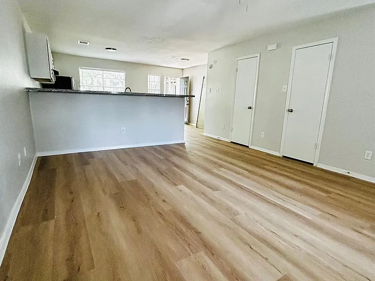 1818 River Crossing Cir #C — Photo 3