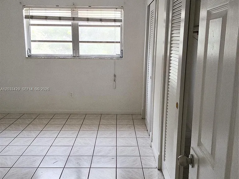 1826 Cleveland St #8 — Photo 8