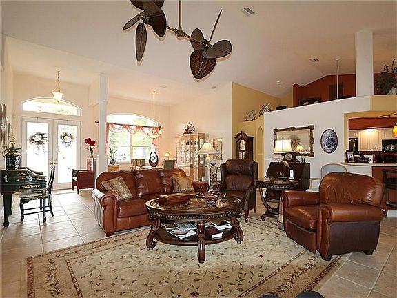 3rd image of 584 Port Bendres Dr