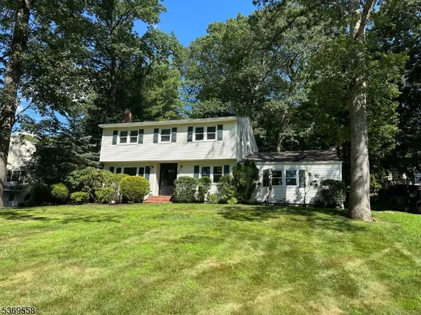 99 Exeter Dr, Berkeley Heights Twp., NJ 07922