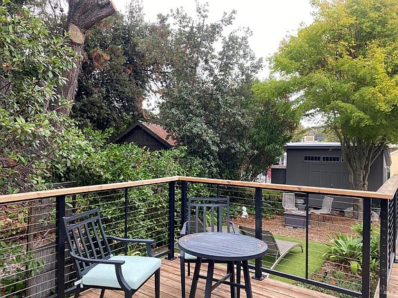 3rd image of 319 San Sebastian Way