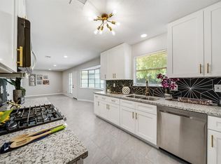 305 S Noble Rd, Texas City, TX 77591