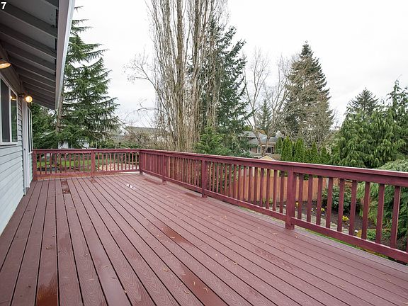 3rd image of 332 NE 19th Ave