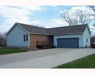 501 Sidney St photo 1