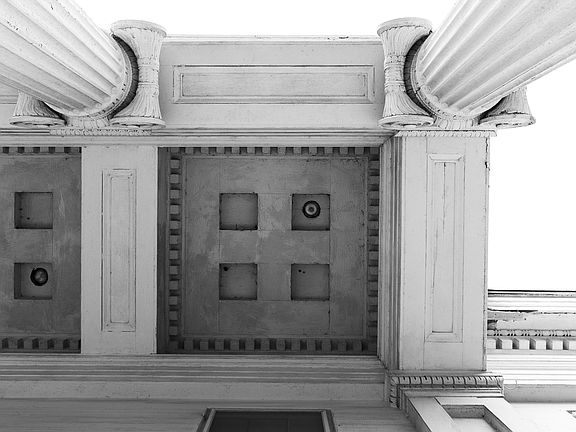 5th image of 171 Broadway #1