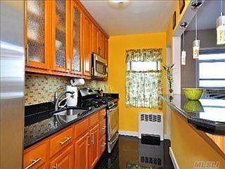 4th image of 6821 138th St Unit B