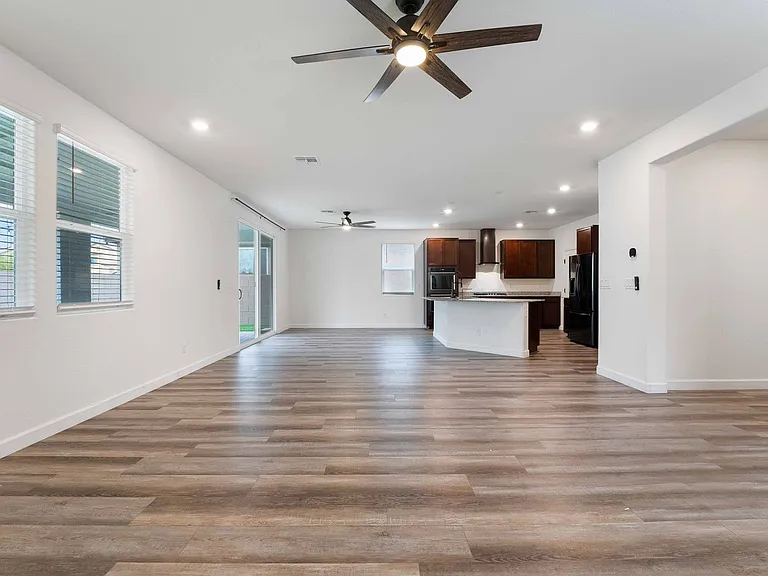7547 Mojave Wind Ave — Photo 5