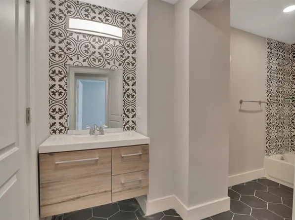 55 Wayne Street image 8 of 30