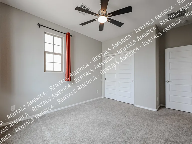 1701 E Dogwood Ln — Photo 23
