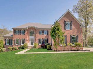 5 Lexington Ct, Monroe Township, NJ