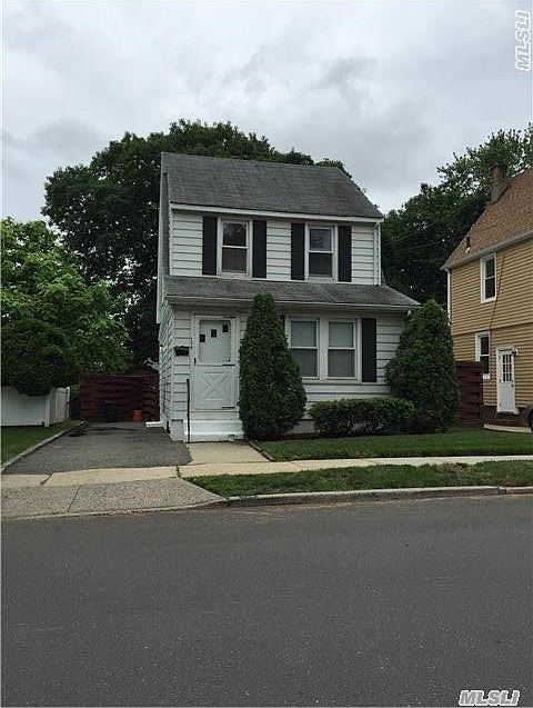 2nd image of 108 Syracuse St