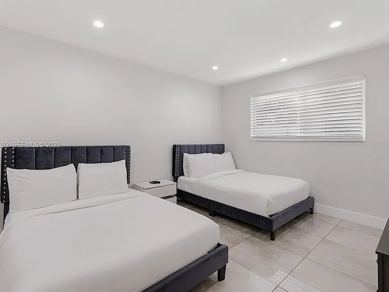 632 S Crescent Dr — Photo 17
