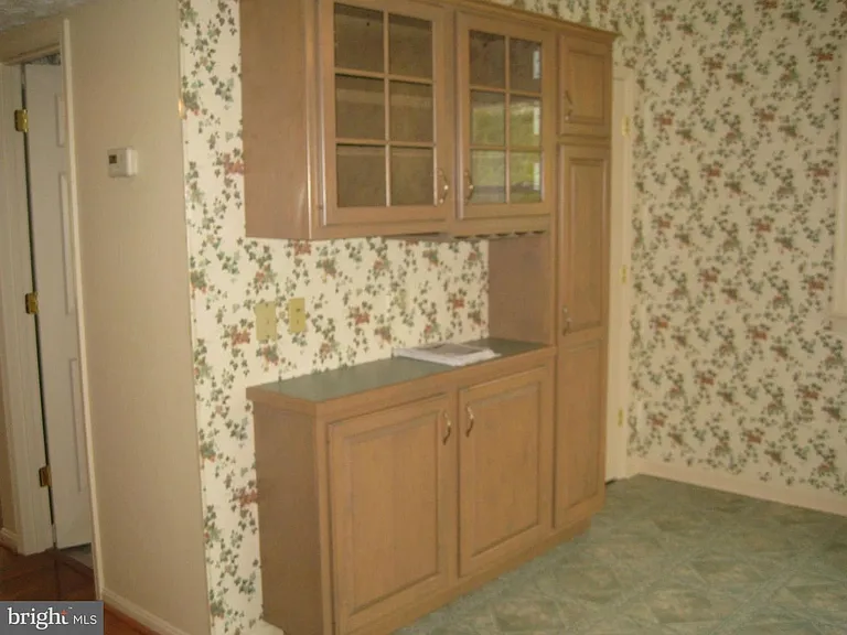 317 Ash Hollow Dr — Photo 2